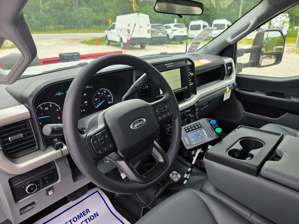 New 2026 Ford F550 4x4 Regular Cab Super Duty image 30