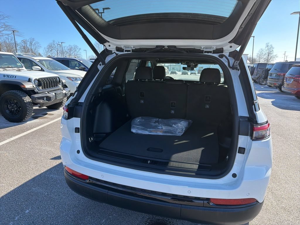 New 2025 Jeep Grand Cherokee Limited AWD/4WD image 15