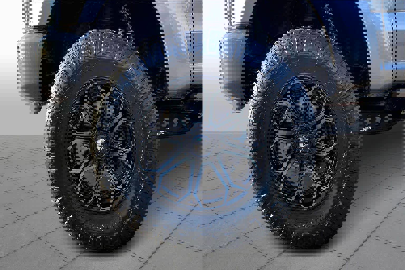 Used 2022 Ford F250 Lariat w/ Tremor Off-Road Package image 9