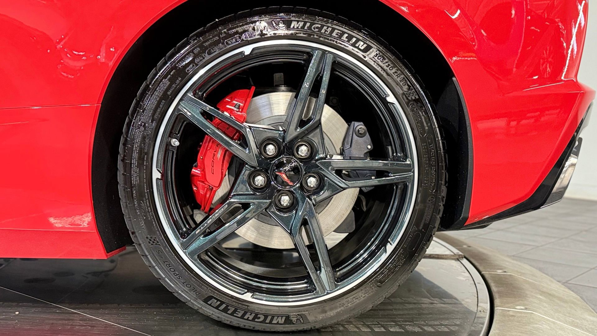 Used 2020 Chevrolet Corvette Stingray Premium Cpe w/ 3LT Preferred Equipment Group image 21