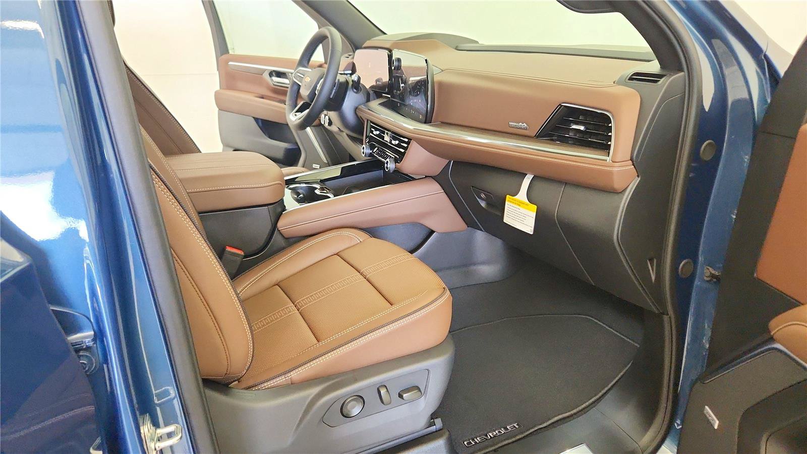 New 2026 Chevrolet Tahoe High Country w/ Sun And Tow Package AWD/4WD image 37