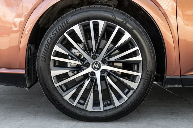 Used 2023 Lexus RX 350 w/ Accessory Package (Z1) AWD/4WD image 14