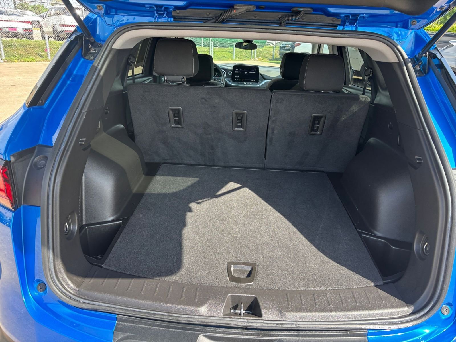 Used 2025 Chevrolet Blazer LT FWD image 32