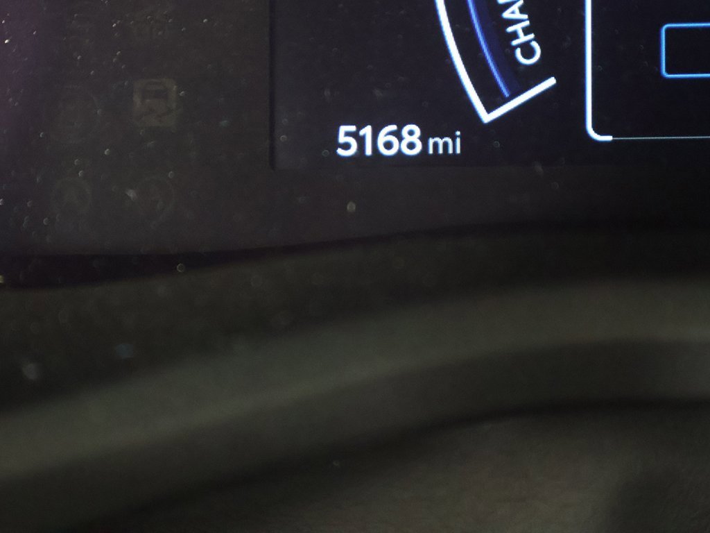 Used 2025 Toyota Camry SE image 35