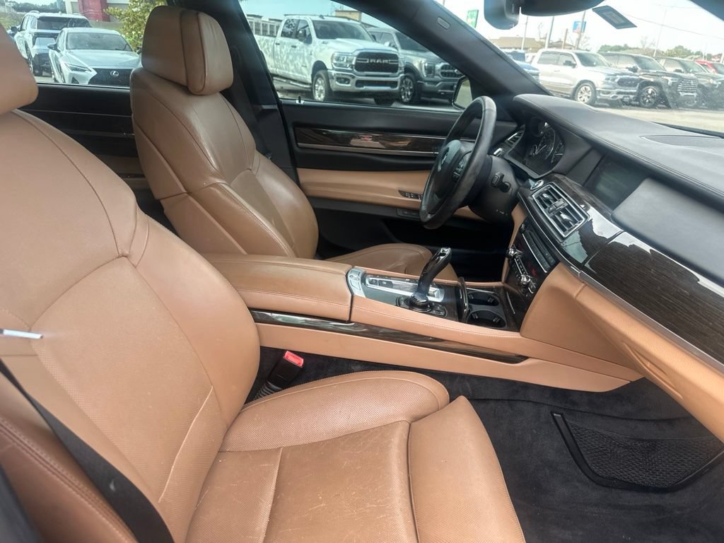 Used 2010 BMW 750Li RWD image 11