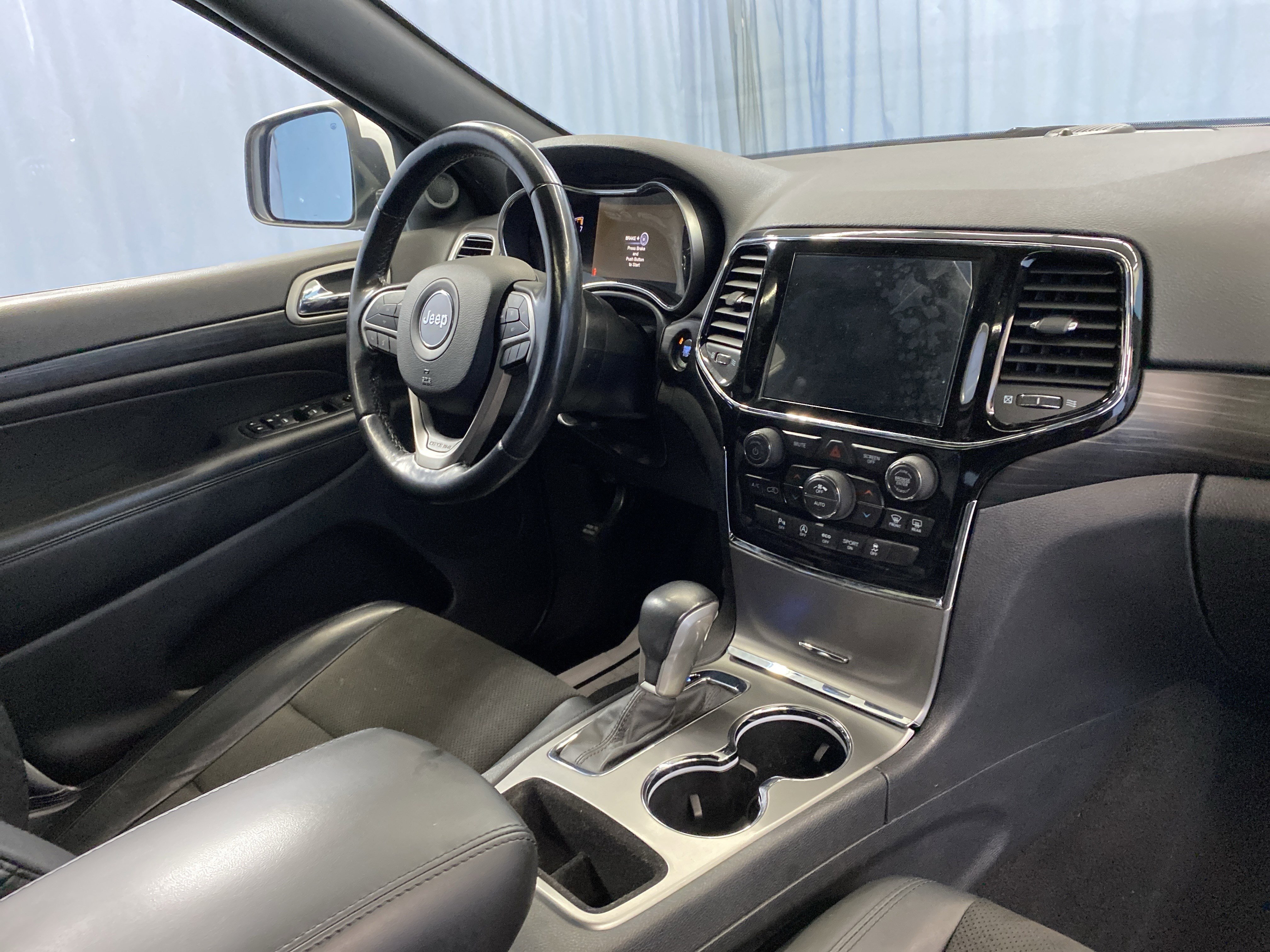 Certified 2020 Jeep Grand Cherokee Altitude image 47