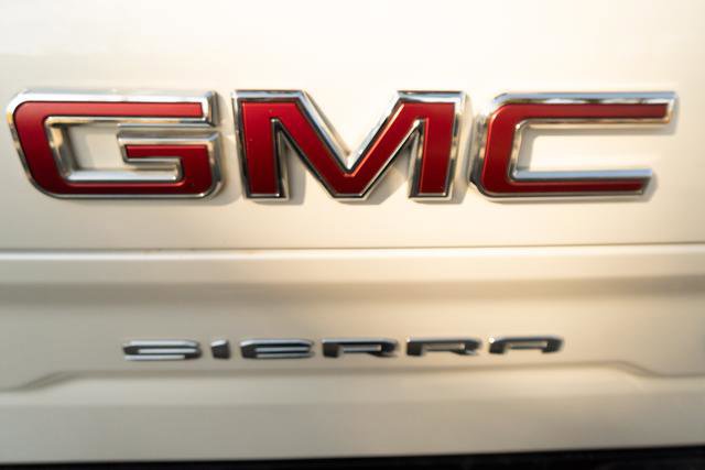 Used 2022 GMC Sierra 1500 SLT w/ SLT Convenience Package image 48