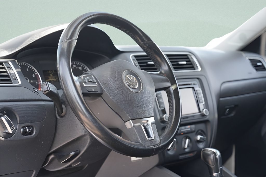 Used 2012 Volkswagen Jetta SE FWD image 23