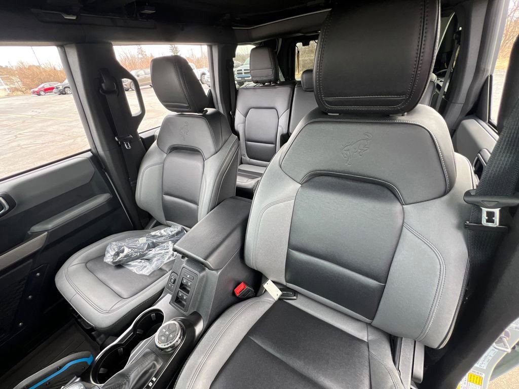 Used 2023 Ford Bronco Black Diamond image 23