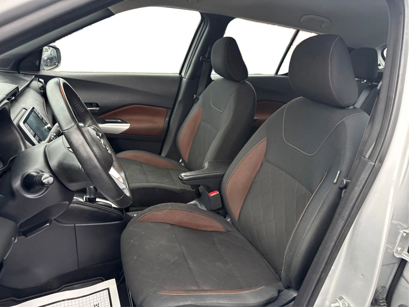 Used 2020 Nissan Kicks SR image 11