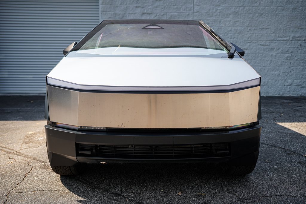 Used 2025 Tesla Cybertruck AWD Crew Cab image 4