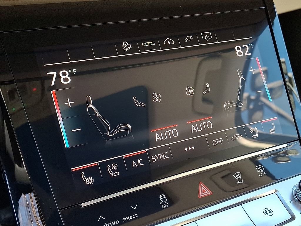 Used 2024 Audi Q8 e-tron Premium Plus image 16