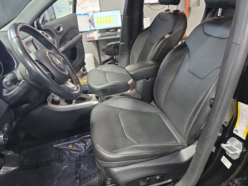 Used 2021 Jeep Compass Latitude w/ Sun and Sound Group AWD/4WD image 15
