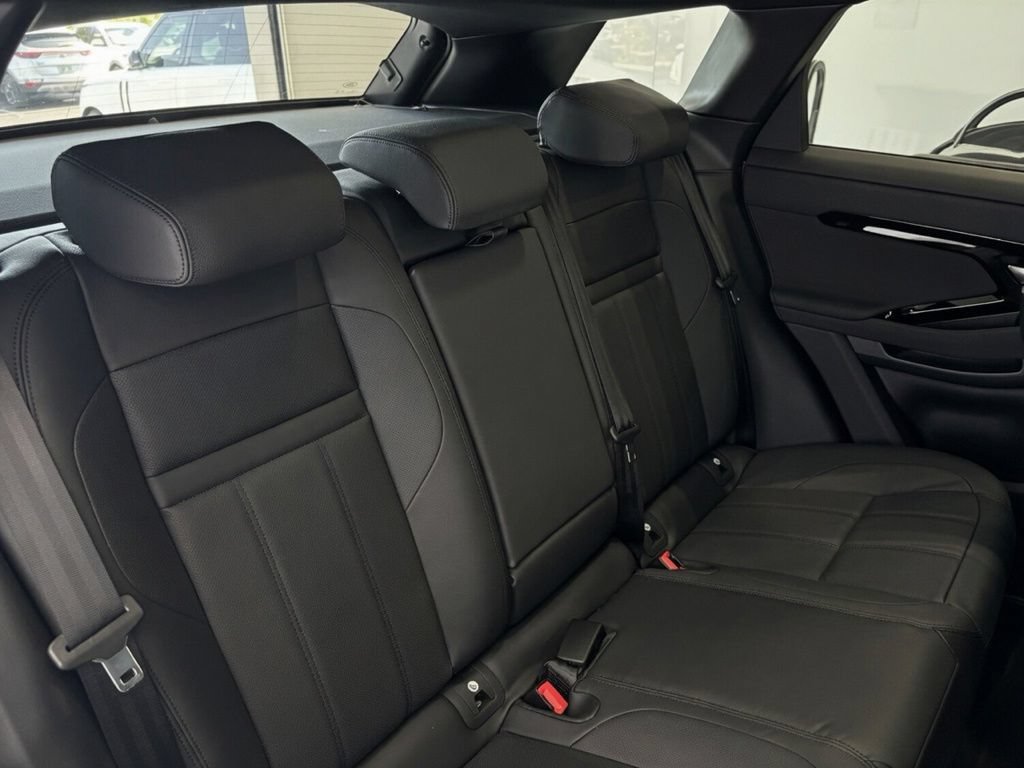 New 2026 Land Rover Range Rover Evoque S AWD/4WD image 15