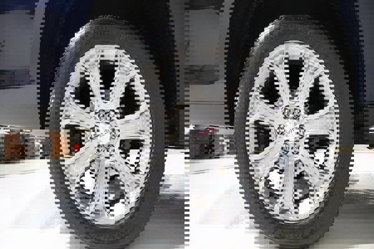 Used 2017 GMC Yukon SLT image 83