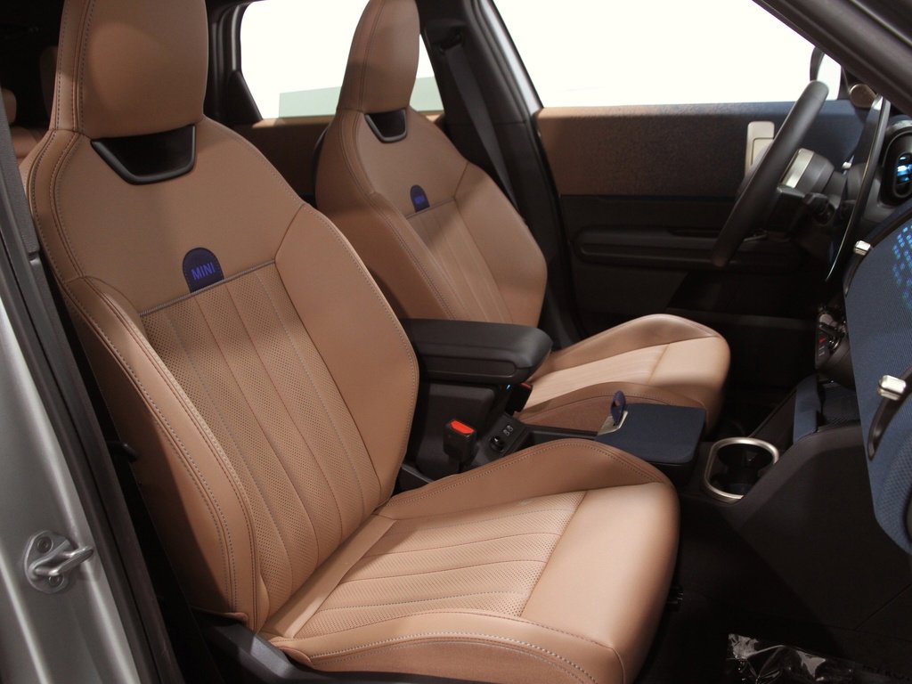 Certified 2025 MINI Cooper Countryman S image 18