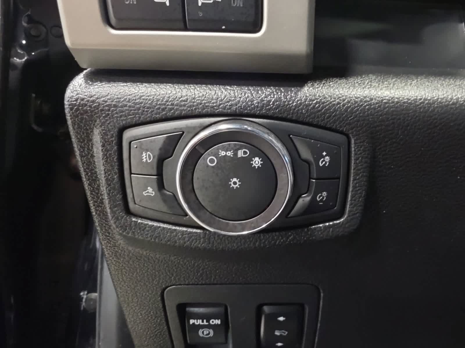 Used 2020 Ford F150 Lariat w/ Equipment Group 502A Luxury AWD/4WD image 25