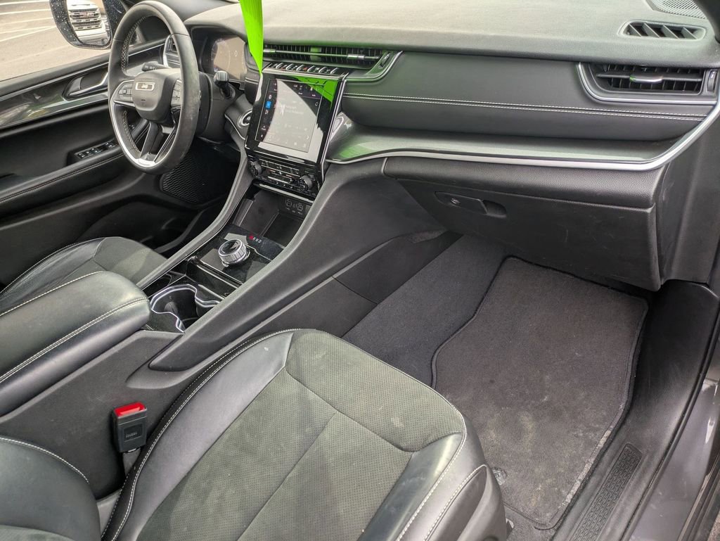 Used 2023 Jeep Grand Cherokee L Laredo image 26