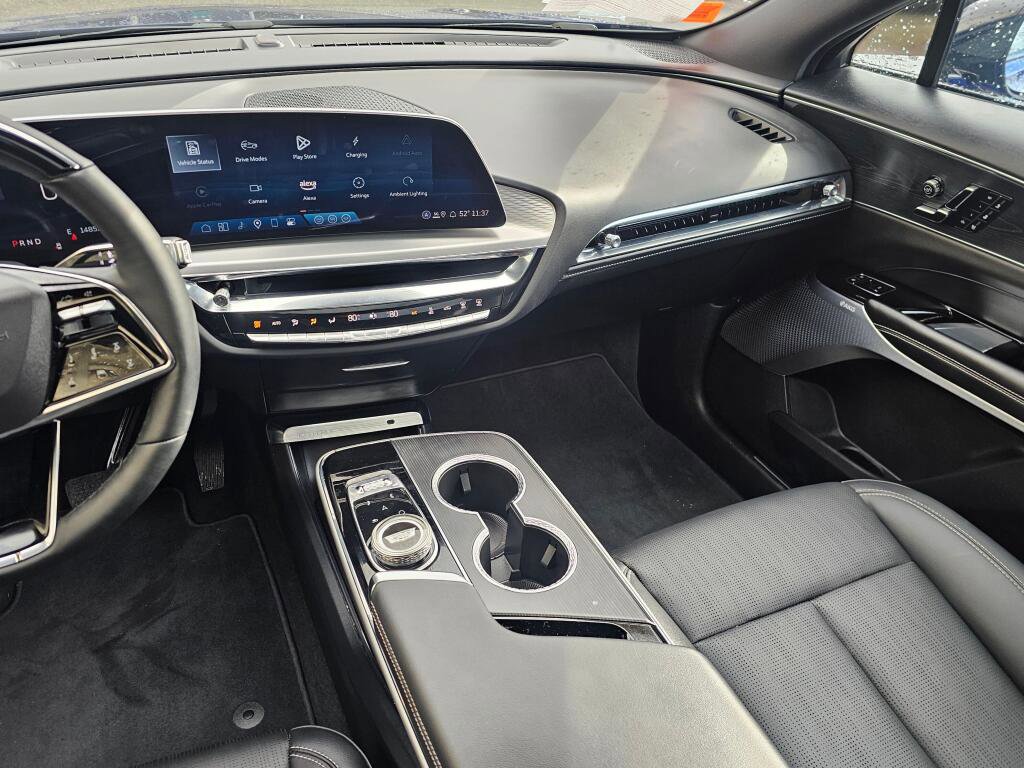 Certified 2025 Cadillac Lyriq Sport image 23