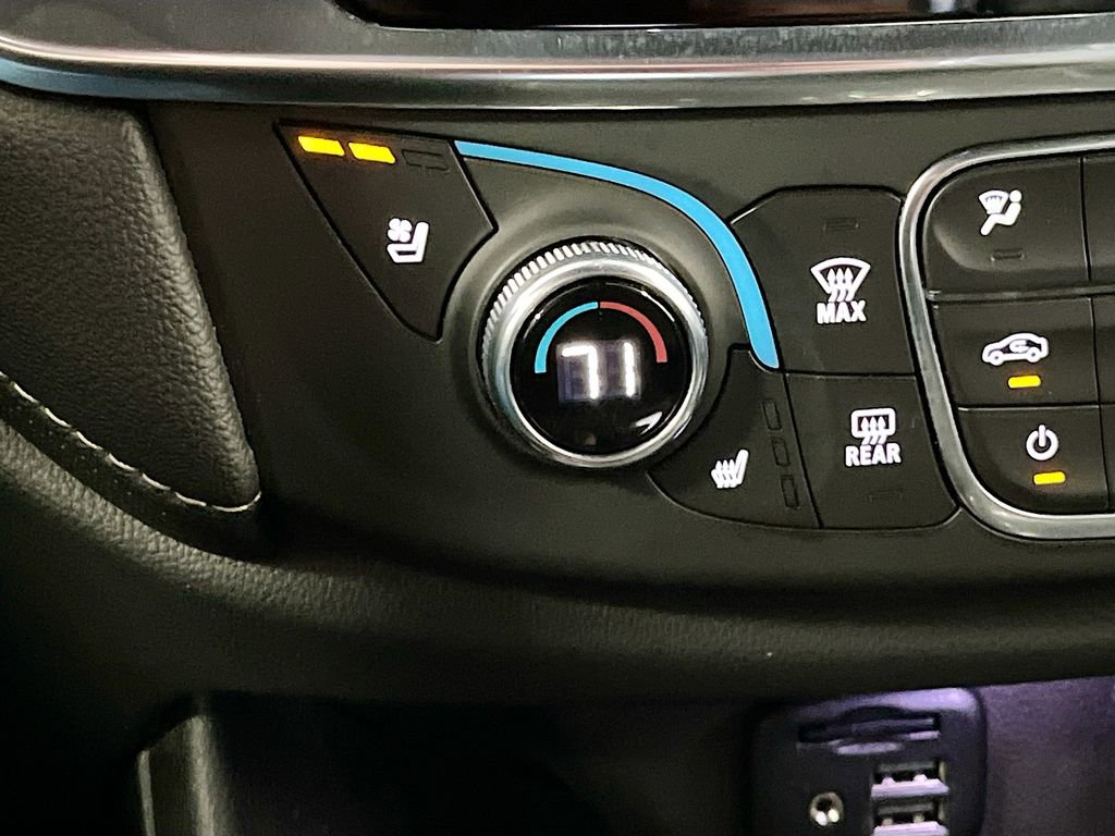 Used 2023 Chevrolet Traverse Premier AWD/4WD image 21