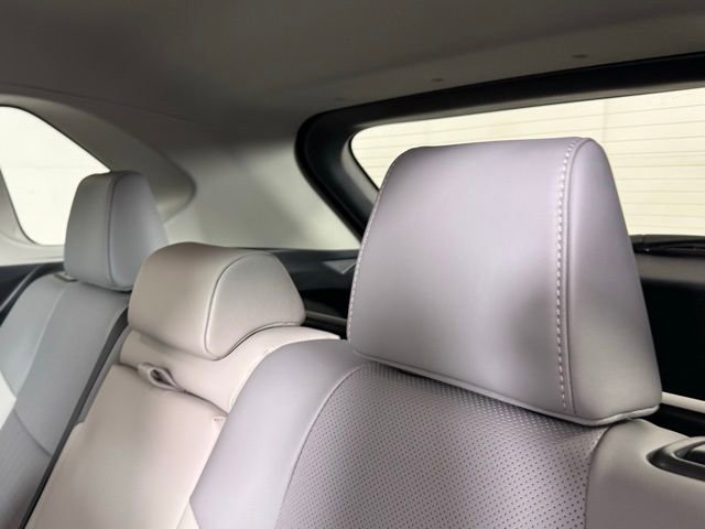 Used 2025 Toyota RAV4 Limited w/ Advanced Technology Package FWD image 27