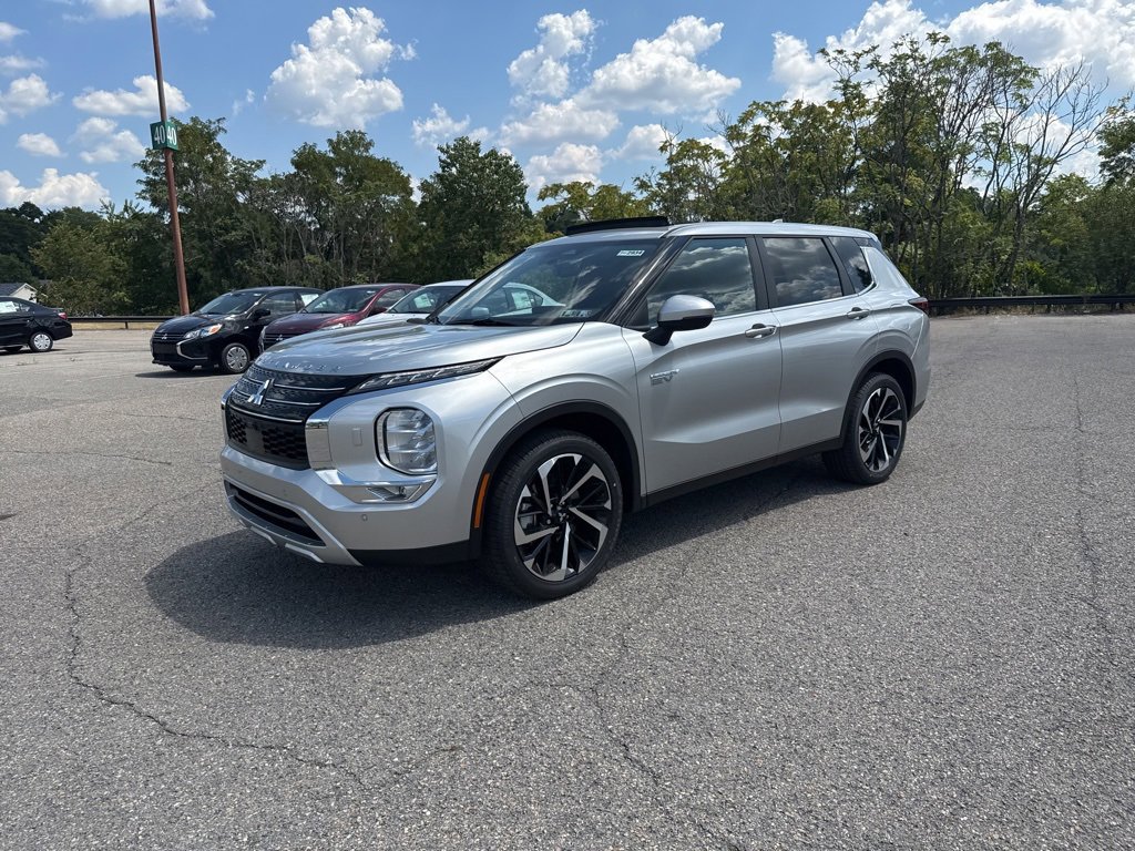 New 2025 Mitsubishi Outlander SE image 17