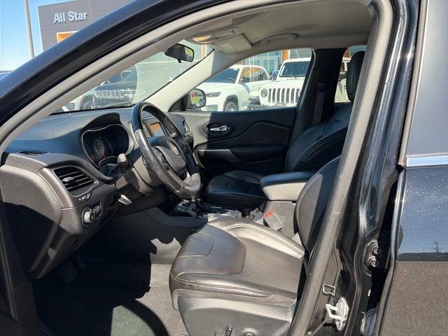 Used 2020 Jeep Cherokee Latitude Plus w/ Cold Weather Group FWD image 21