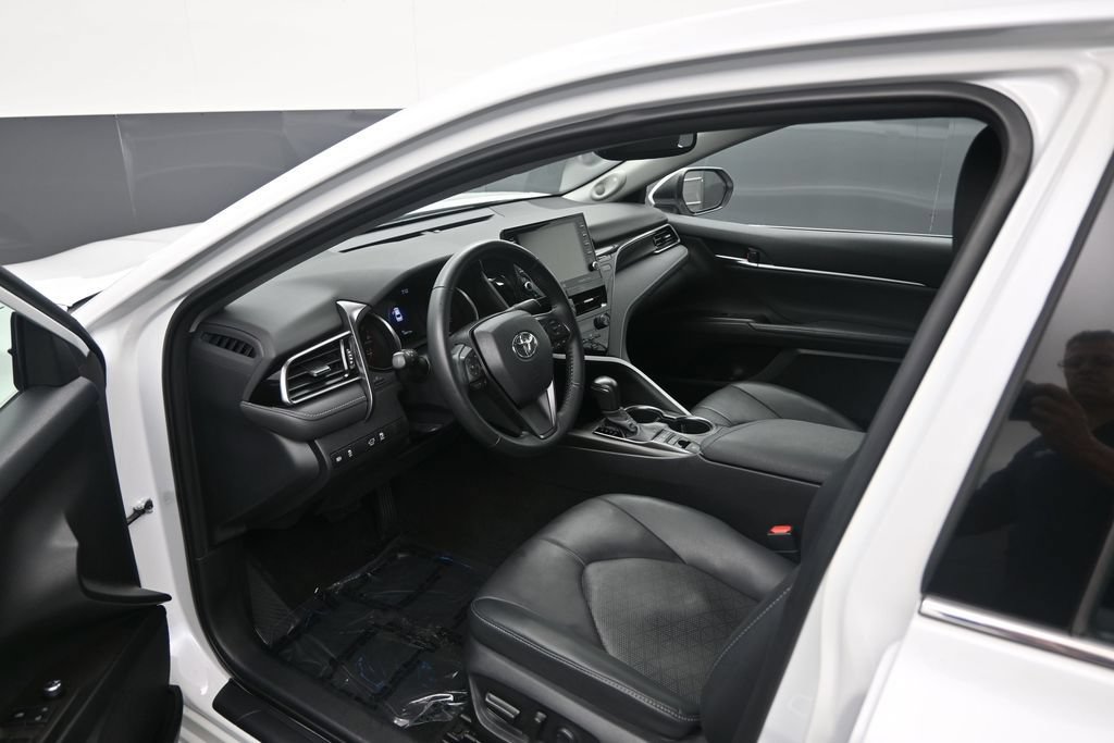 Used 2023 Toyota Camry XSE w/ Navigation Package FWD image 14