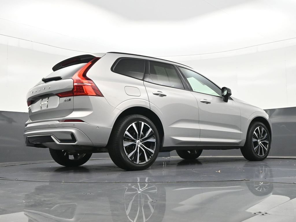 Used 2024 Volvo XC60 B5 Plus w/ Climate Package AWD/4WD image 33