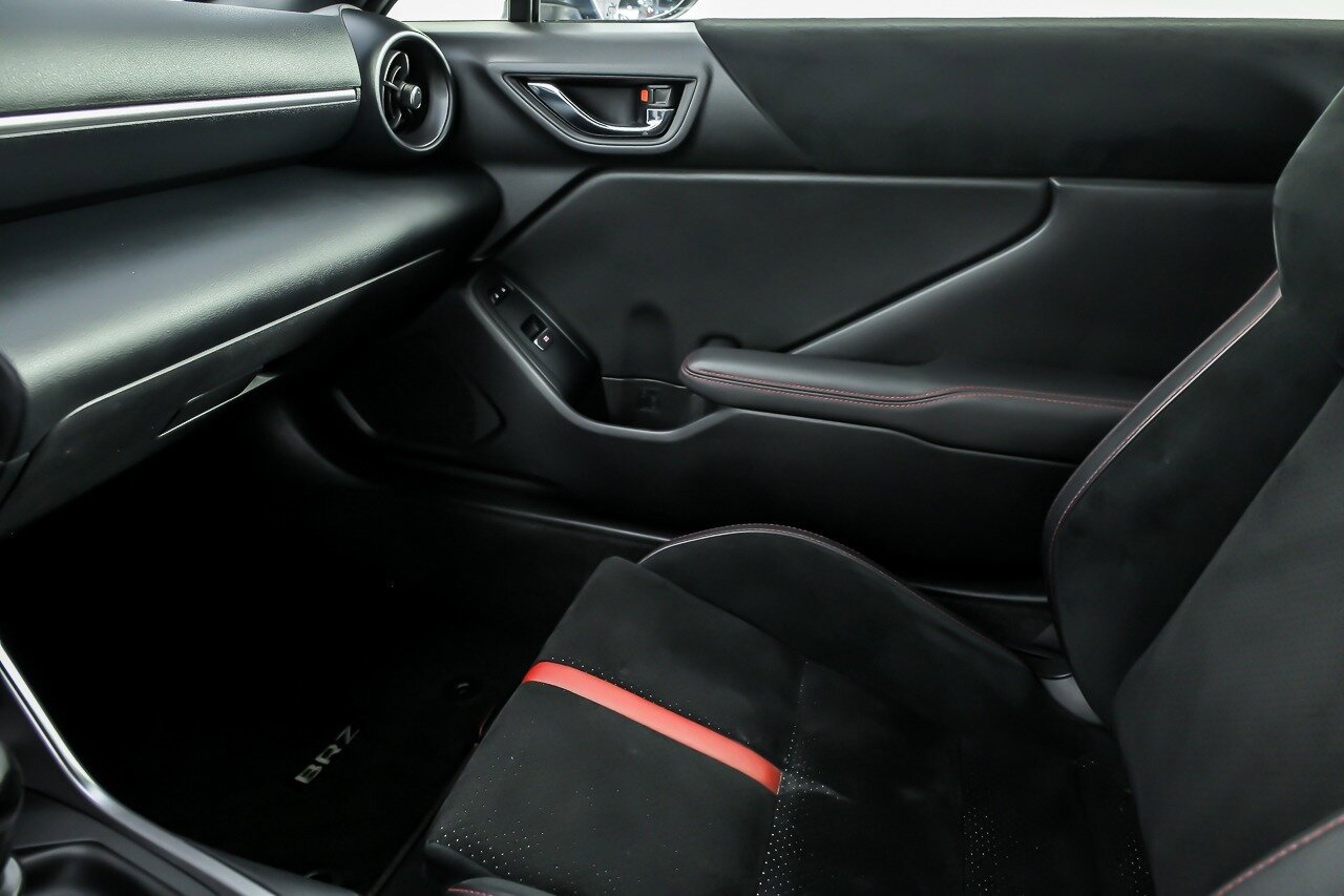 Used 2024 Subaru BRZ Limited RWD image 32