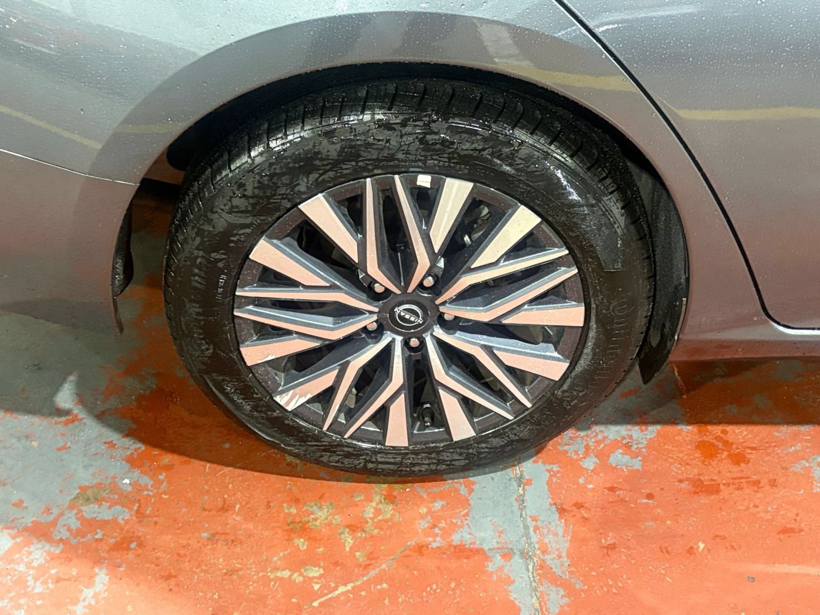 Used 2025 Nissan Altima 2.5 SV FWD image 24