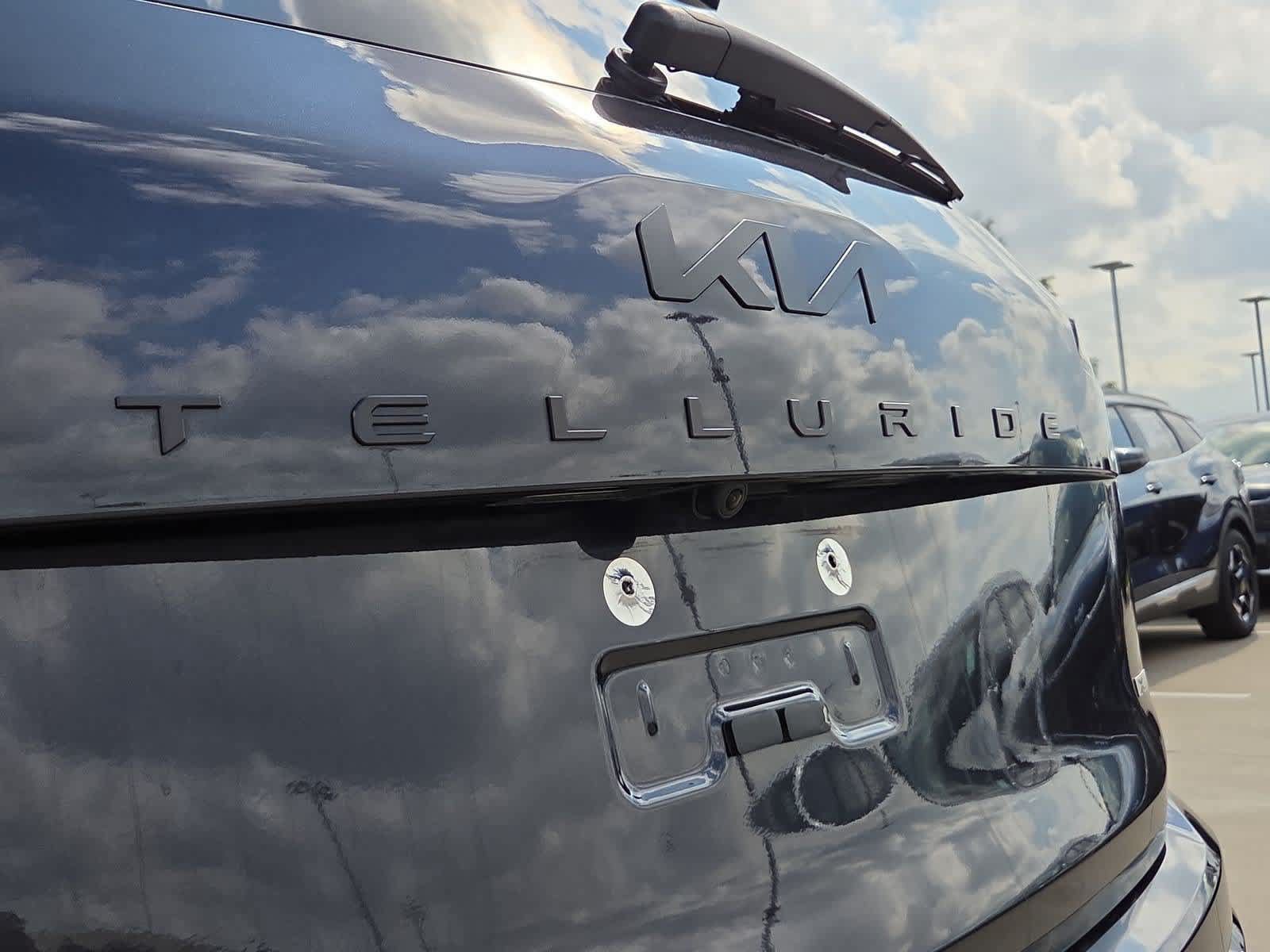 Certified 2025 Kia Telluride SX Prestige X-Line AWD/4WD image 12
