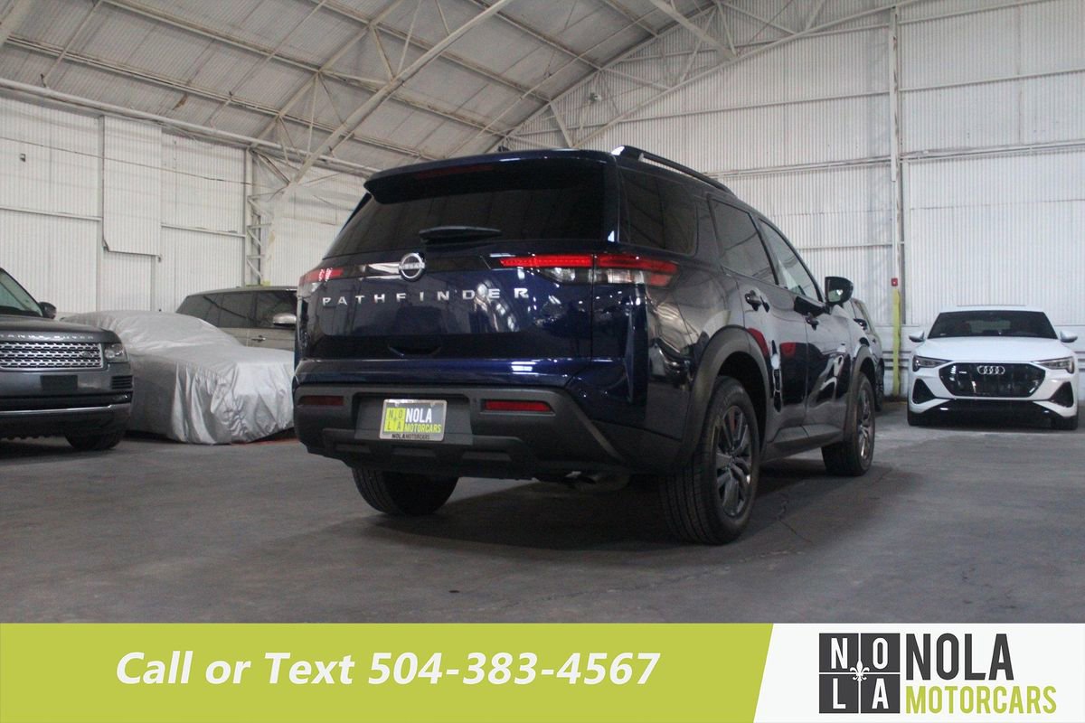 Used 2024 Nissan Pathfinder SV image 10