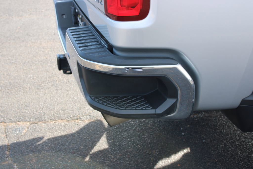 Used 2022 Chevrolet Silverado 2500 LTZ w/ Z71 Off-Road Package image 16