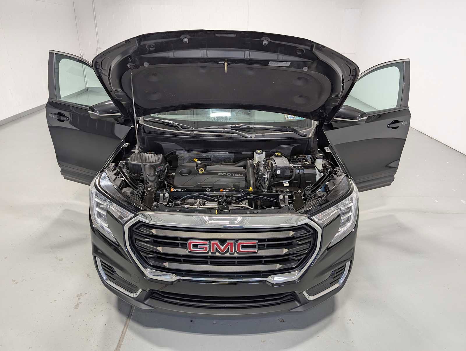 Used 2022 GMC Terrain SLE w/ Driver Convenience Package image 14
