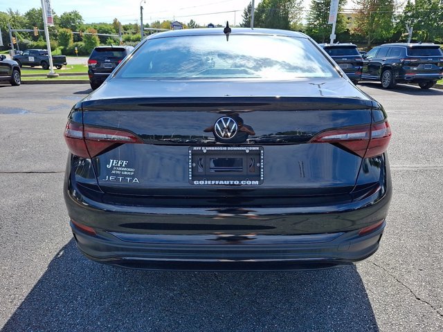 Used 2023 Volkswagen Jetta Sport FWD image 8