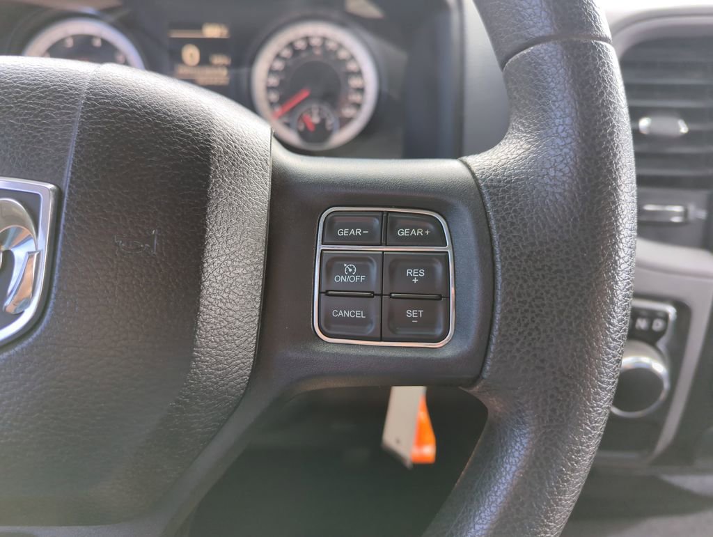 Used 2015 RAM 1500 Express RWD image 22