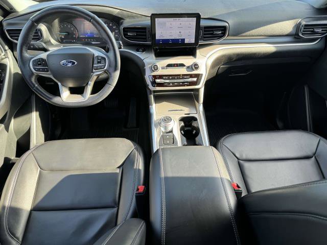 Used 2021 Ford Explorer XLT w/ Equipment Group 202A image 11