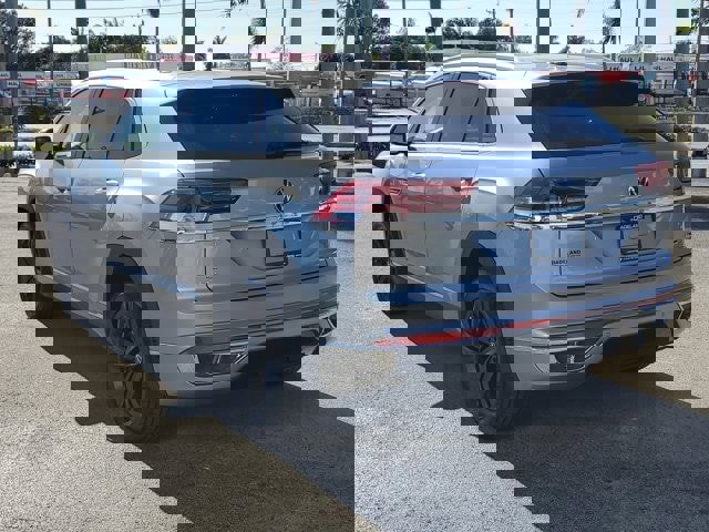 Used 2022 Volkswagen Atlas Cross Sport SEL R-Line image 5