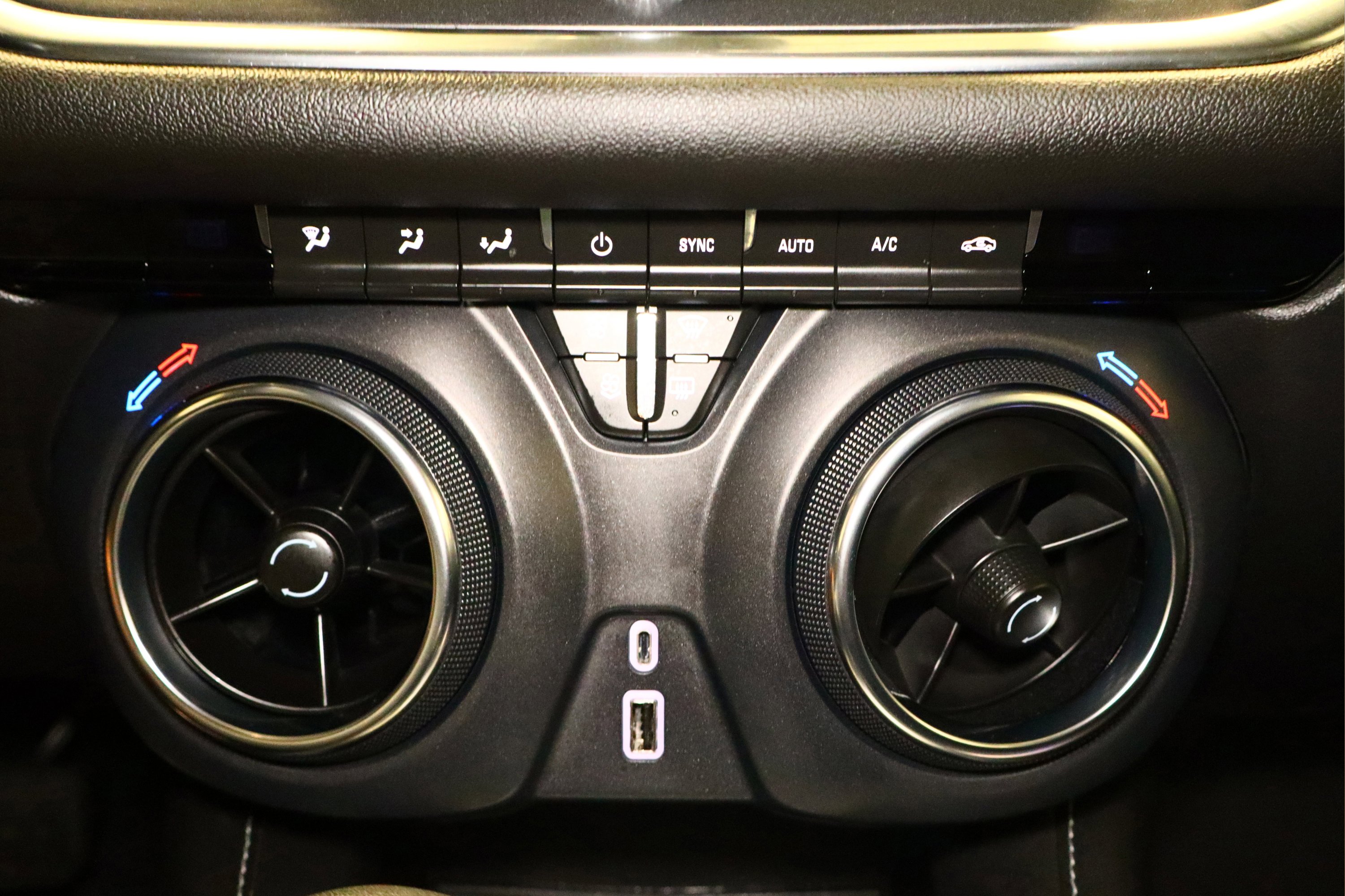 Used 2023 Chevrolet Blazer LT image 25