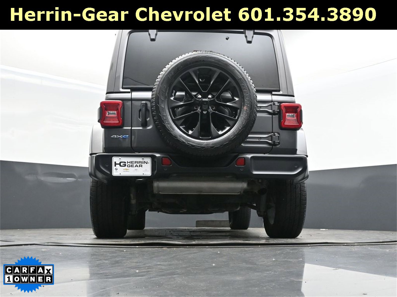 Used 2021 Jeep Wrangler Unlimited Sahara w/ Cold Weather Group image 44