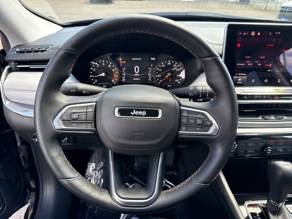 Used 2022 Jeep Compass Limited AWD/4WD image 21