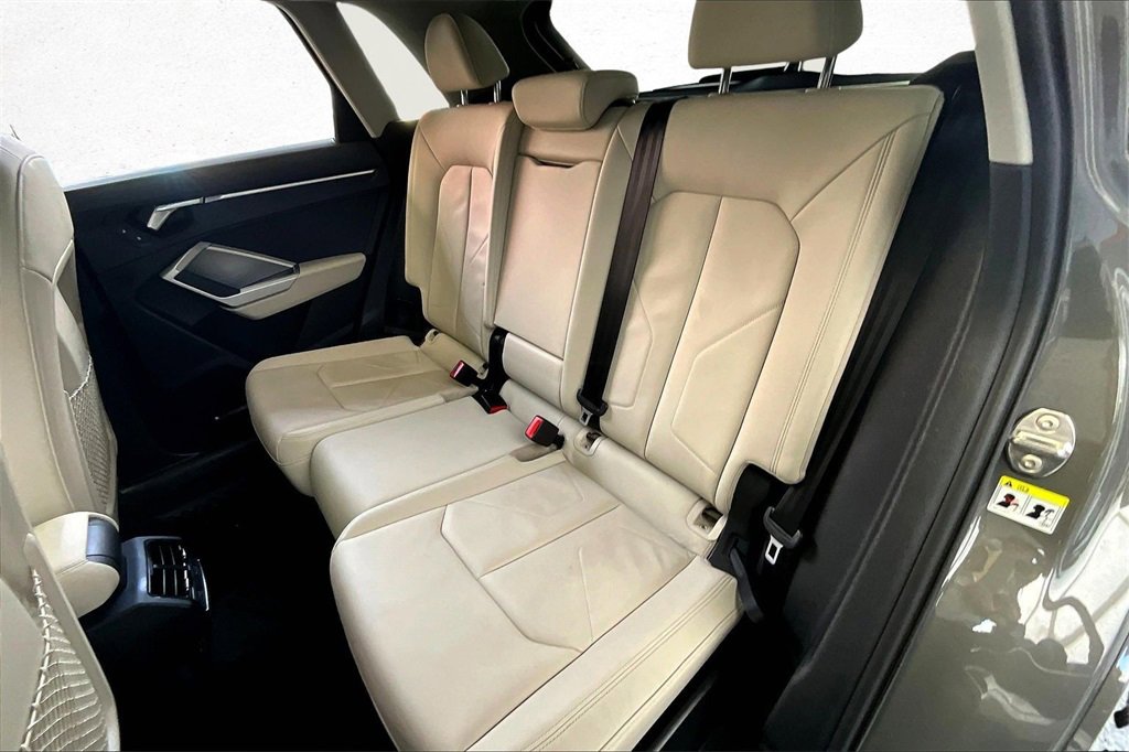 Used 2020 Audi Q3 2.0T Premium Plus w/ Premium Plus Package image 18