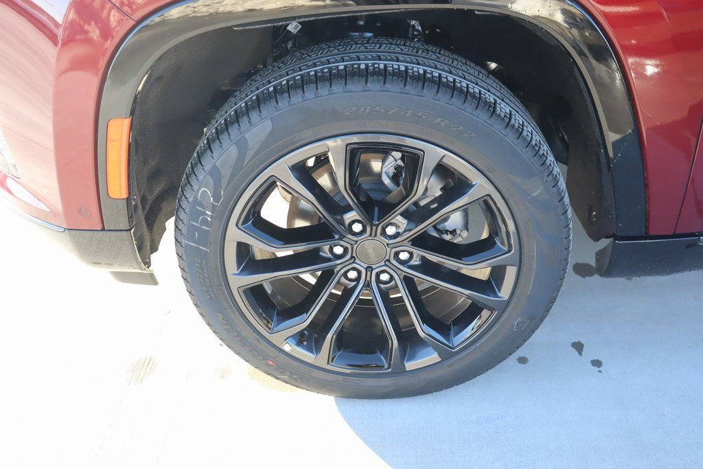 New 2026 Jeep Grand Wagoneer Summit w/ Premium Group III image 20