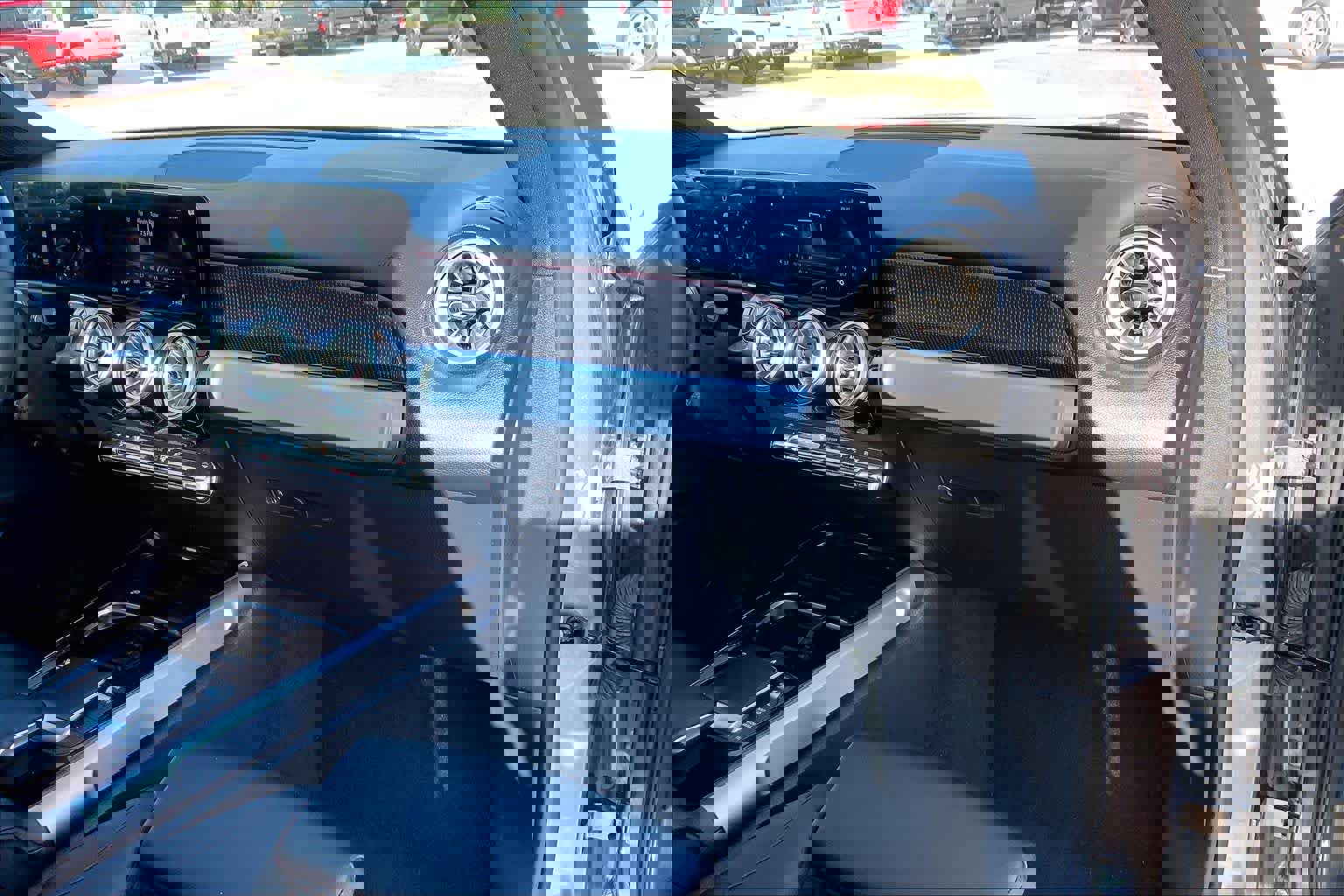 Used 2022 Mercedes-Benz GLB 250 4MATIC image 18