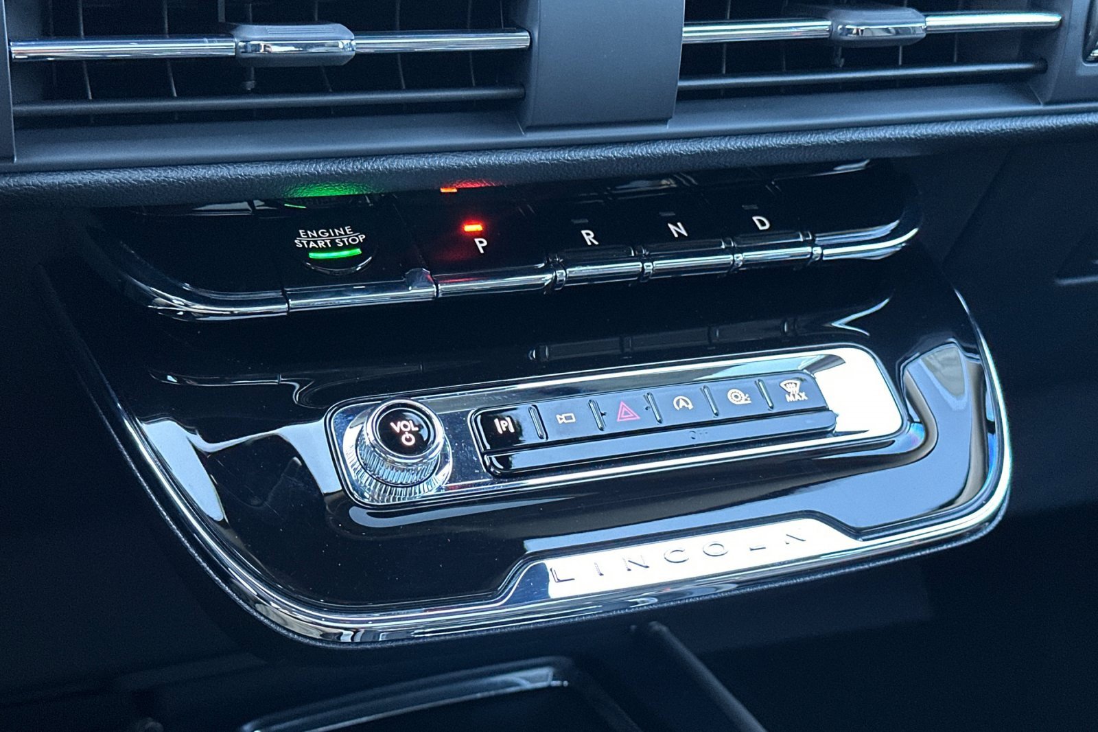 New 2025 Lincoln Corsair Reserve image 20