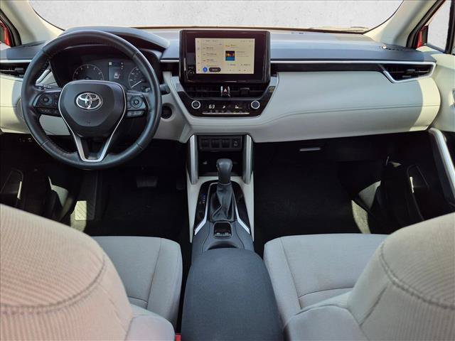 Used 2024 Toyota Corolla Cross LE FWD image 17