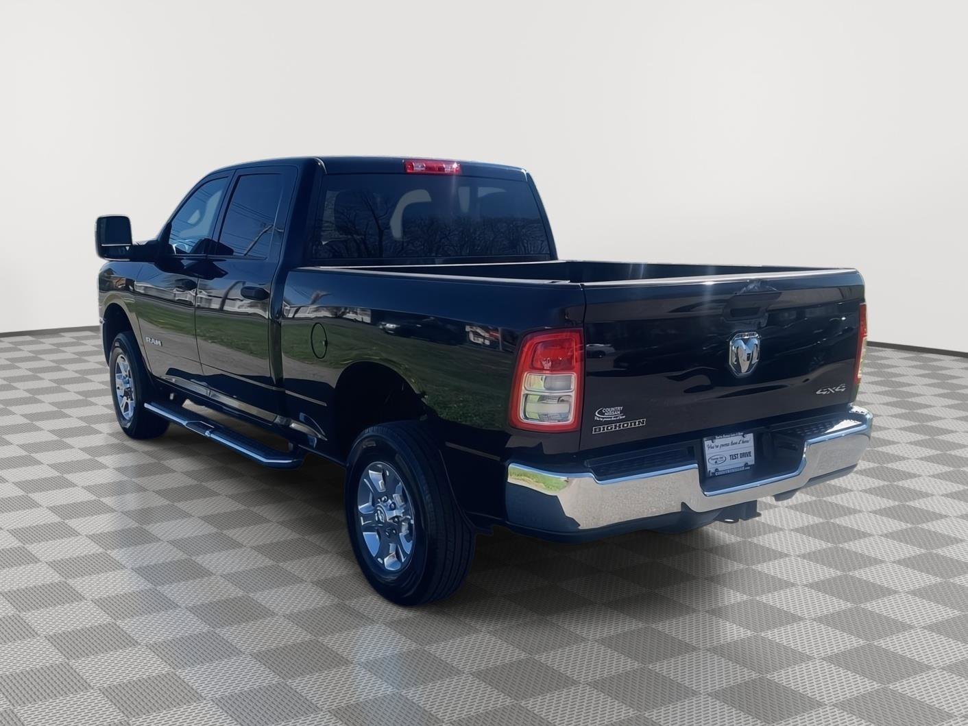 Used 2024 RAM 2500 Big Horn AWD/4WD image 3