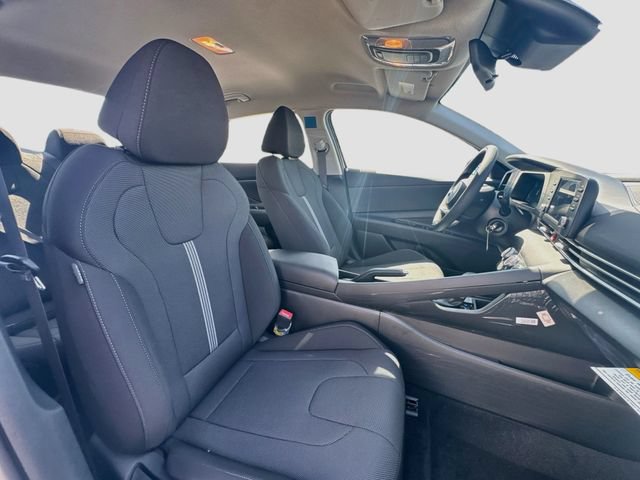 New 2026 Hyundai Elantra SE FWD image 28