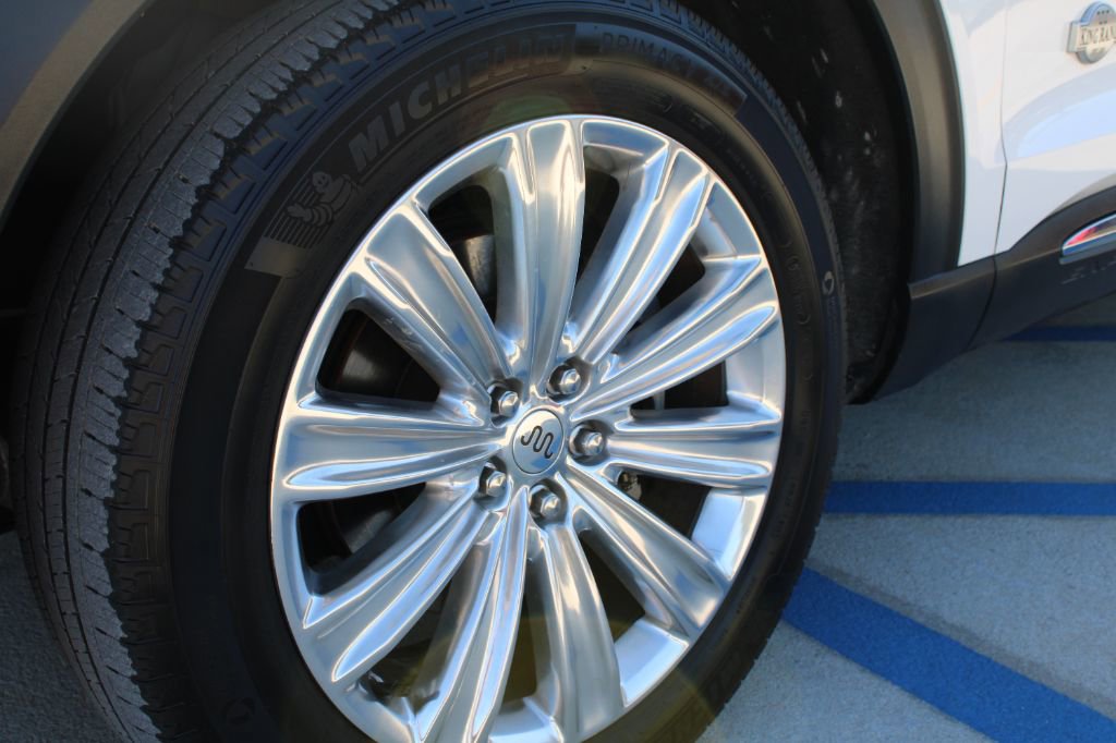 Used 2021 Ford Explorer King Ranch w/ Premium Technology Package image 8